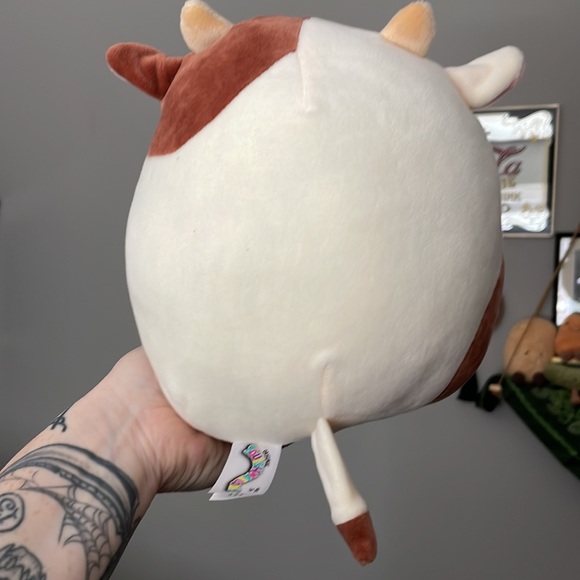 8” OG Ronnie the Cow Squishmallow (tags included) - Picture 2 of 4